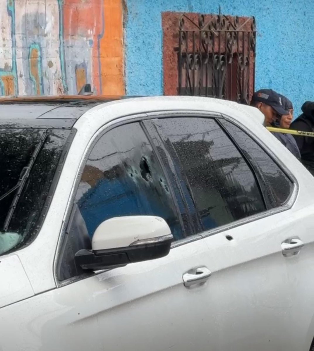 AlertaMundoNews's tweet photo. 🇲🇽 | ÚLTIMA HORA: Asesinan al sacerdote Marcelo Pérez en Chiapas, México, tras oficiar misa: recibió al menos 8 disparos de sujetos encapuchados.

Hace días marchó para pedir paz:  "Rezamos por los gobernantes para tomen en serio el tema de la violencia", decía. https://t.co/sM7P9udsUg