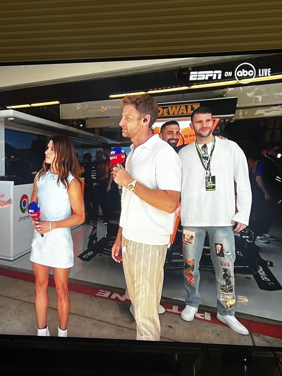 FCJayBird's tweet photo. Watching the @F1 pre-race when who do I see in the background? @MaartenPaes30 #daboy  #DTID https://t.co/oJshNLt13I