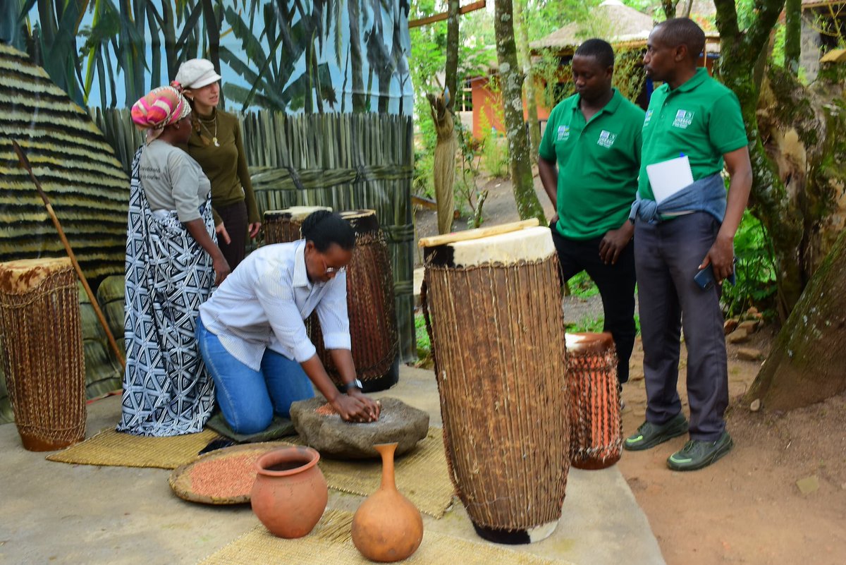 IGCP_Rwanda's tweet photo. @GeodiversityDay The @RedRocksRwanda Community Arts Center, a  minipark of Bakunzi Gregory, is one of the community initiatives that could promote the proposed #UNESCO #Geopark of the Basalic Cave of #Musanze. It was visited by members of @UNESCO_rwanda and the IGGP National Com https://t.co/OsFcXtPL9H