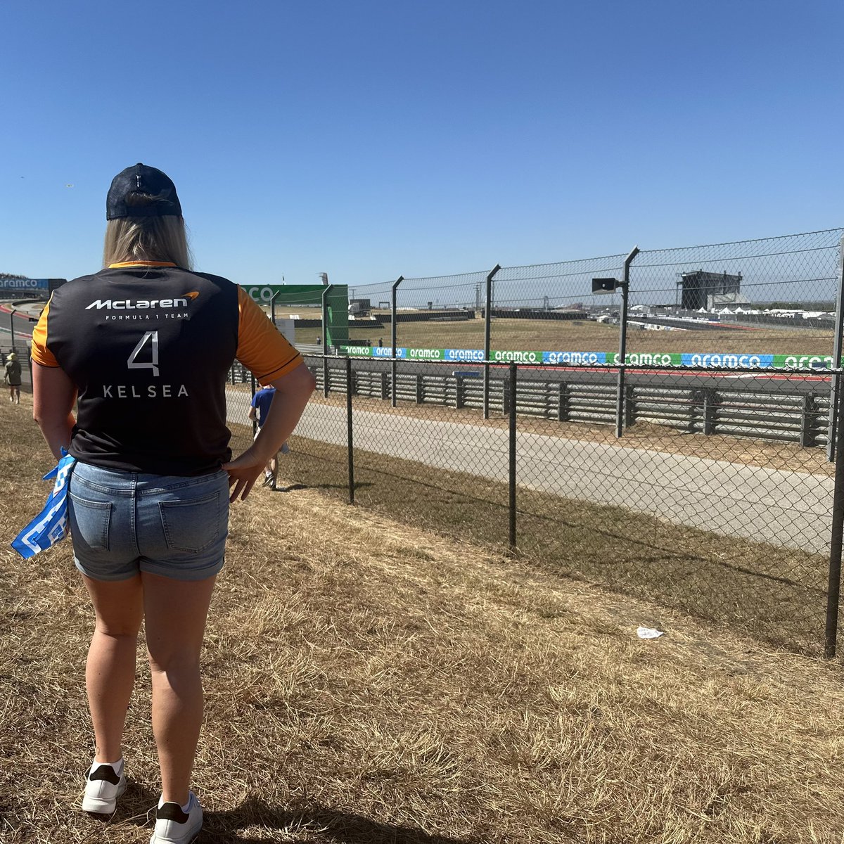KelseaWebbx's tweet image. A Brit supporting a Brit 🧡
Come on @LandoNorris gives me a P1 in Texas! And of course let’s get double points Oscar. 
Good luck team! Let’s do this 

@McLarenF1 @COTA #UnitedStatesGP #USGP
#FansLikeNoOther