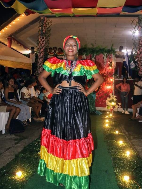 adiarionic's tweet photo. Comunidad de la Costa Caribe Norte de #Nicaragua 👩🏾🦱🧑🏿🦱 celebró con mucha alegría y colorido el "Festival de Trajes Originales de Nuestro Folklore", 💃🕺 que se llevó a cabo en el parque municipal Ruben Dario de #Bilwi.🩰✨️🤩
#PuertoCabezas
#OrgulloDeMiPais
#culturaytradicion https://t.co/kfVDHdet8W