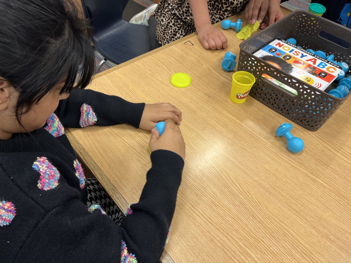 LoweLibrary tweet media