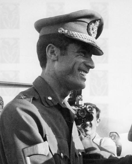 Wajddaeng's tweet photo. As we honour his memory today, here's a thread of the leader Muammar Gaddafi smiling, but as you scroll down he gets older⭐️ https://t.co/0nOnxRGeFe