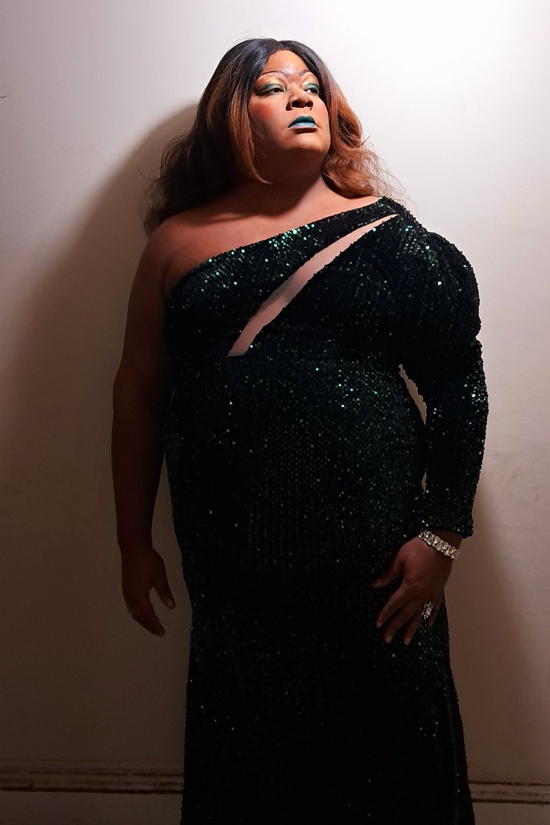 TheSavageOnyx's tweet photo. A time was last night. There was so much love and shenanigans in the space last night. I can't wait to see what our merry band of misfits come up with for next month's show.
#supportlocaldrag #baltimoredragqueen #baltimoredrag #dragqueen #sheincurves #shein https://t.co/M3dNF7CUdp