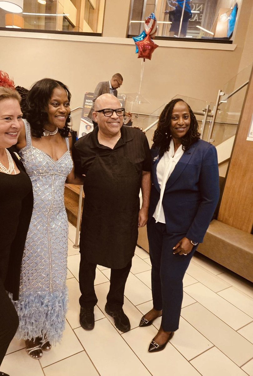 LVEC10's tweet photo. What an electrifying night at the Georgia Women Veterans for Kamala Harris Social Engagement event! A huge round of applause for our incredible Chair, Dr. Tincie Lynch! Her visionary leadership has sparked this historical journey we’re all on together! 
#gawomenvets4kamalaharris https://t.co/1GER9u5RLe
