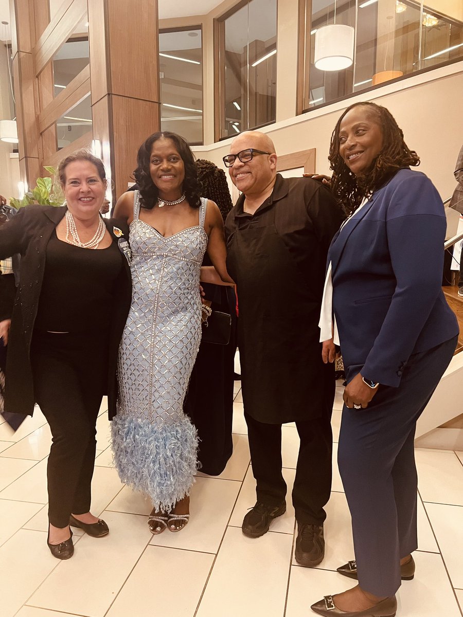 LVEC10's tweet photo. What an electrifying night at the Georgia Women Veterans for Kamala Harris Social Engagement event! A huge round of applause for our incredible Chair, Dr. Tincie Lynch! Her visionary leadership has sparked this historical journey we’re all on together! 
#gawomenvets4kamalaharris https://t.co/1GER9u5RLe