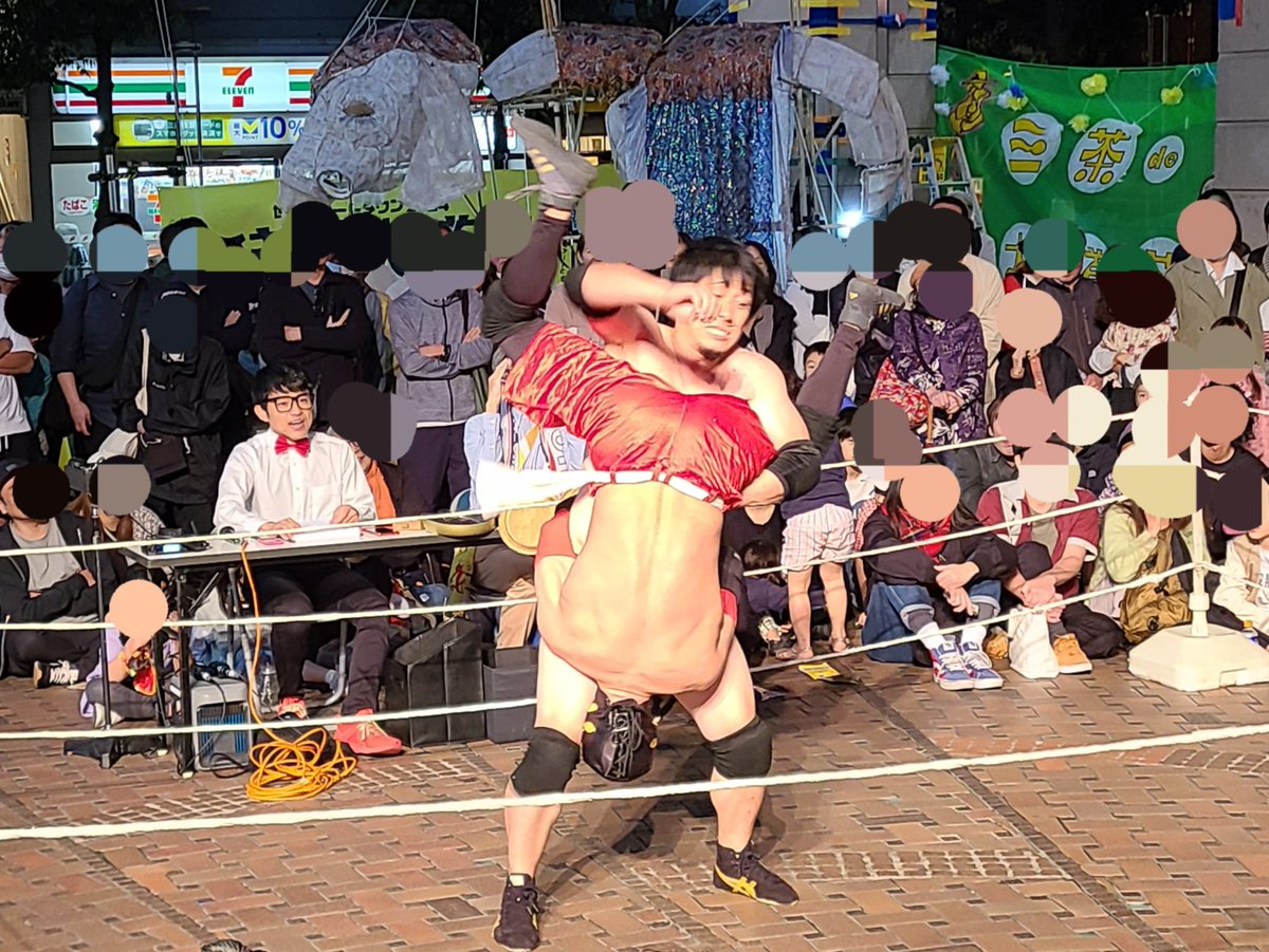 shi_na_708's tweet photo. 最高にかっこ良くて最高に面白いプロレスw

#ASIAGOLDPROWRESTLING
#ココナッツ山本そっくりさん
#サクノキそっくりさん
#三茶de大道芸 https://t.co/yfZEFfiy33
