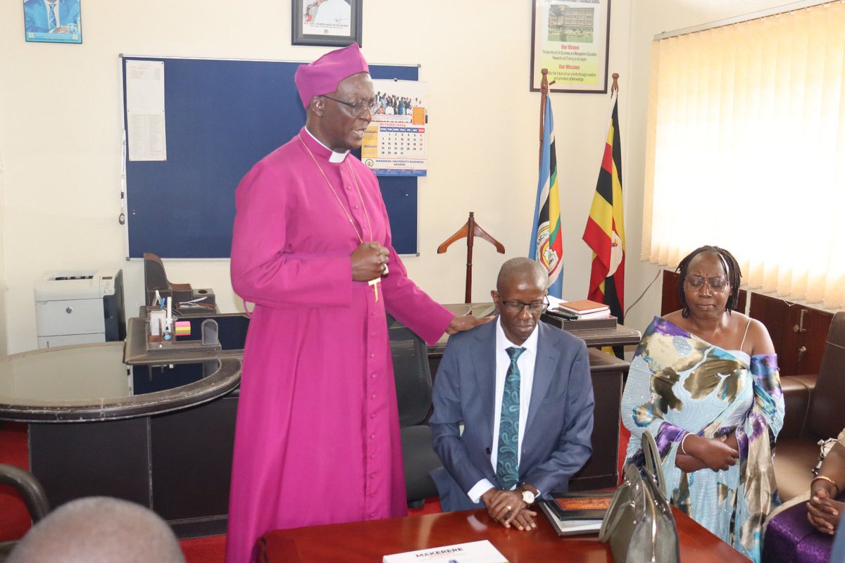 ProfMuhwezi's tweet photo. We had great time with Bishop Hannington Mutebi as he bid farewel to and confirmed christians at St. James Chapel MUBS. He blessed us with his sermon, "An invitation you cannot turn down" We wish our dear Miracle Bishop God's blessings as he retires. https://t.co/0SzDQwJgmP