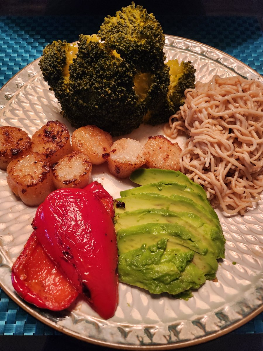 pprubuck's tweet image. Tofu pasta, scallops ava, pepper
