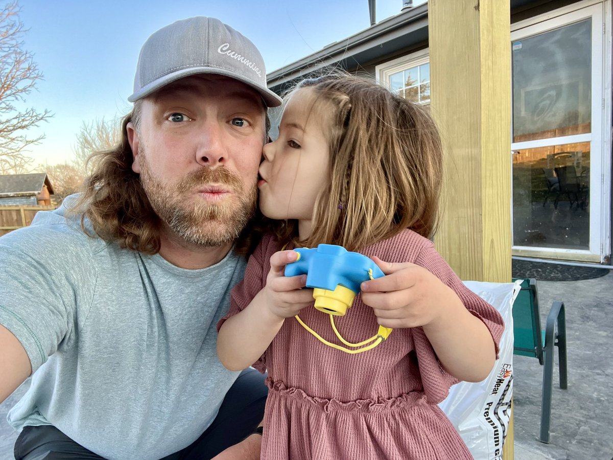 coachmcquillan's tweet image. Happy Birthday Myer Donn!
4️⃣😳The last four years have been nothing short of crazy. Her ability to express herself is at an all time high!
The reason I wake up in the morning & can’t wait to get home from “Daddy Ball”! Excited to see you keep growing!
Myer Donn is #1!❤️🥰