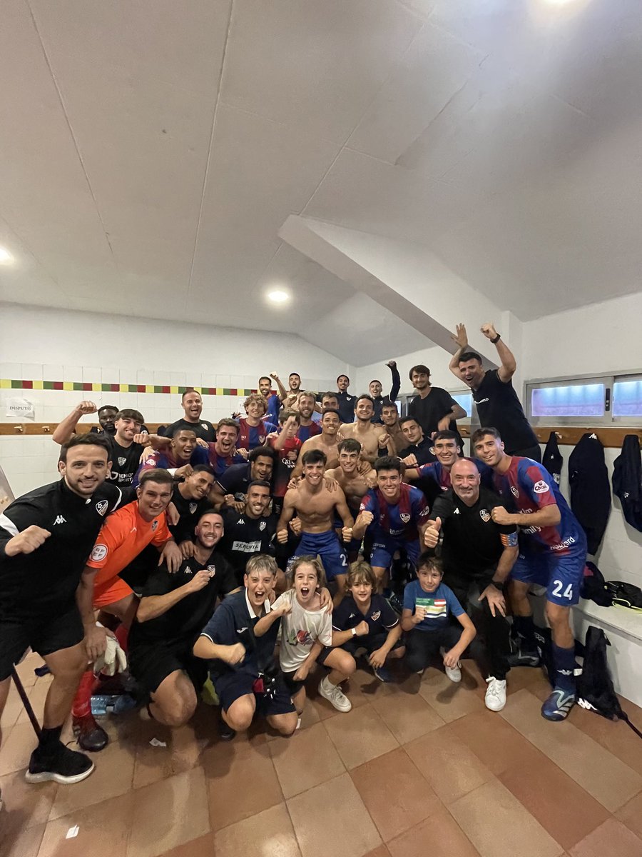 🙌🏼 Y LLEGÓ LA PRIMERA 🙌🏼

Primera victoria en casa 
¡¡¡Vamos a por más!!! 
💙❤️ 🐯

#UDAlzira | #SomLaResistència
#AlziraCornellà