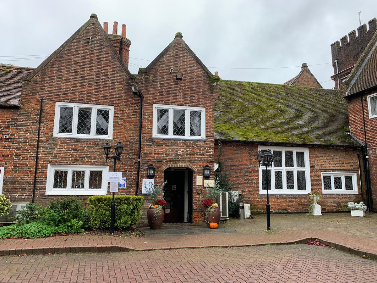 REvansInvest's tweet photo. Happy Sunday, everyone! We’ve enjoyed a truly relaxing weekend, staying at a country hotel with a health spa and gym. Last night, we had a delightful meal at a local pub. It’s been a perfect blend of health and relaxation. Hope your weekend is going just as well! https://t.co/VdISVNKDfN