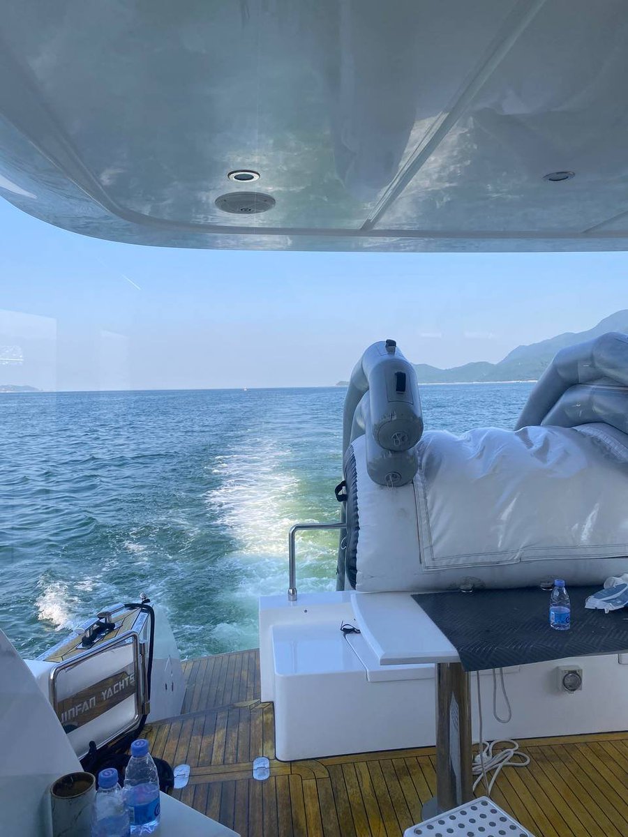 Socialsvb's tweet image. In life, we need to be dedicated and follow our heart, determined and happy. Have a nice weekend!