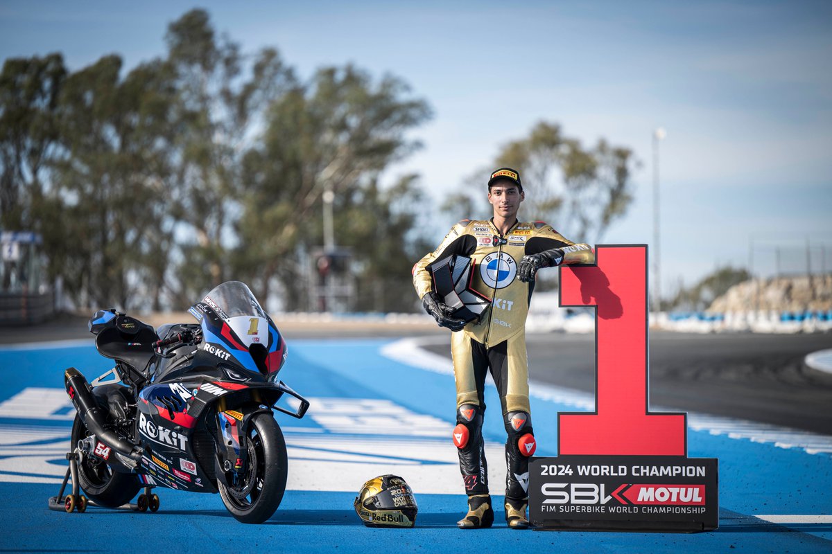 BMWMotorradMoSp's tweet photo. PRESS RELEASE - World champion-worthy @WorldSBK season finale 💻
EN 👉 https://t.co/X4JydsiHLB
DE 👉 https://t.co/ucSz7QlVtw
#UnitedWeWin #BackOnTOPrak #M1000RR #WorldSBK #SpanishWorldSBK https://t.co/s3PNguHLBg