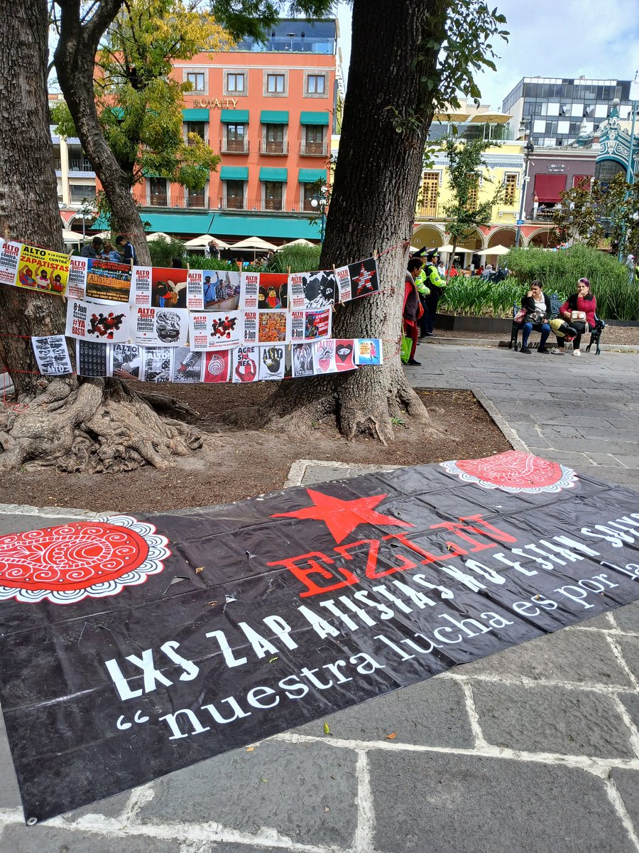 Ya estamos en el Zócalo de Puebla. Caiganle bandita.
Lxs zapatistas no están solxs