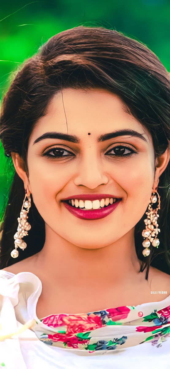 GyCreation's tweet image. oru yamandan premakadha✨

#NikhilaVimal  ❤️