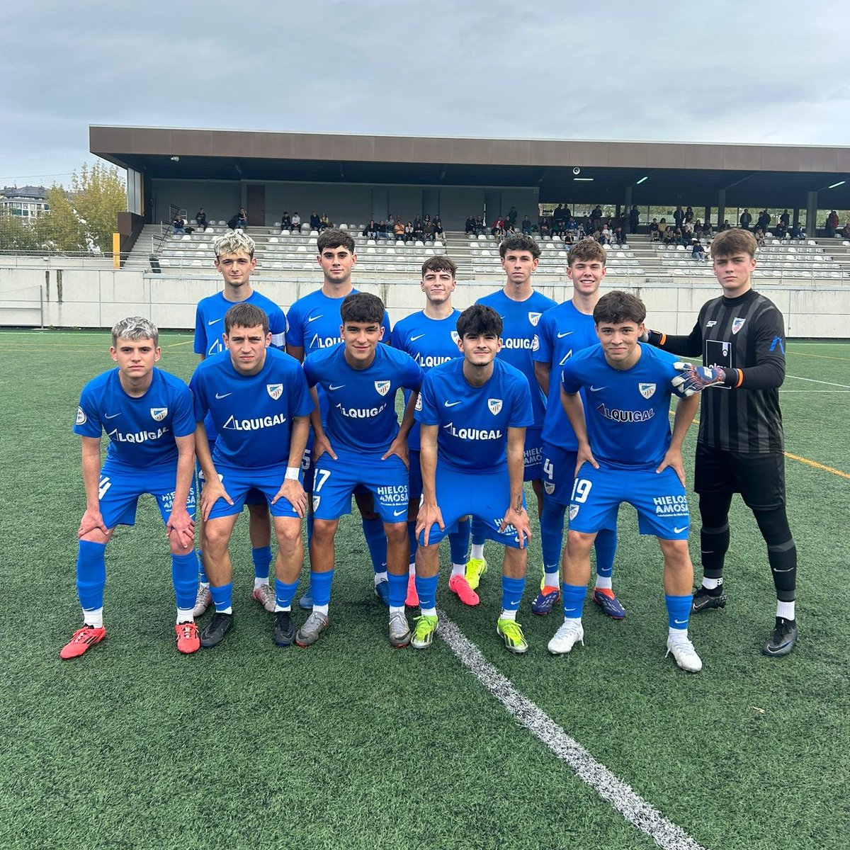 AtlArteixo's tweet photo. 🚀 Pero como anda o noso xuvenil de liga nacional!! 🤯 Remontada en Ourense e colócanse quintos na clasificación! 

✅ Pabellón Ourense 1️⃣2️⃣ Atlético Arteixo
⚽ Hugo Prieto (1-1, 31')
⚽ Luca (1-2, 35'')

#familiaArteixo #canteiraARTX https://t.co/GCO1tcJMzi