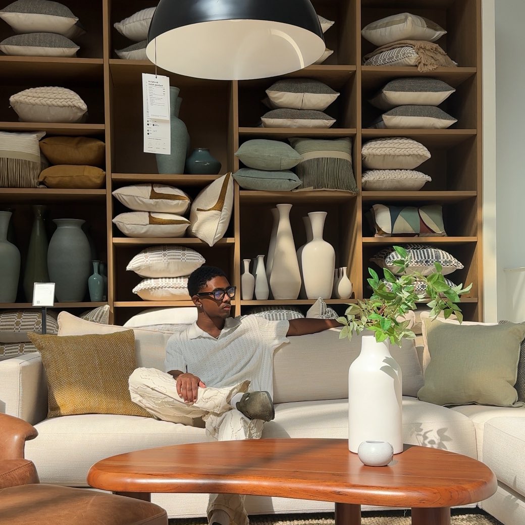 Delus 🕊 tweet media