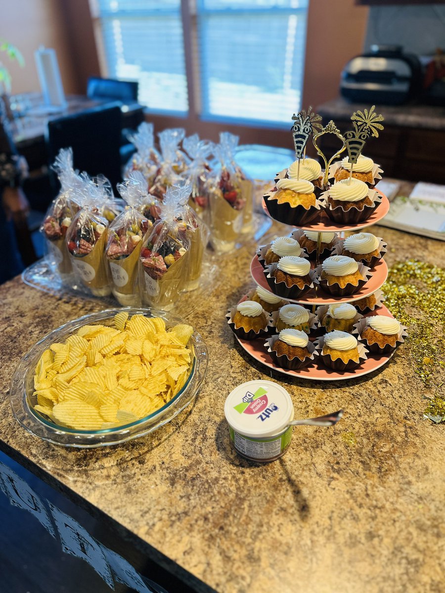 mrs_swinton's tweet image. My Bridal Shower Dump👰🏾‍♀️ #MstoMrs