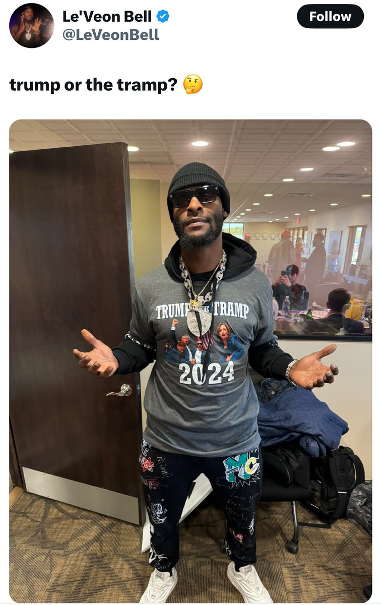 32-year-old Le’Veon Bell, who spoke yesterday at the Trump rally in PA,  has 7 kids by 6 different women, and he calls VP Harris, a married woman a “tramp”? What a POS. This is the kind of people Trump is elevating. 

Decency is on the ballot. Vote Harris.