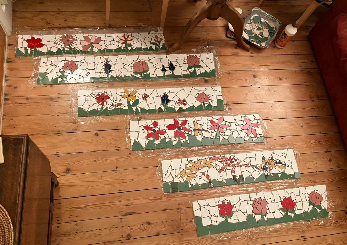 Magical Mosaic Step fronts for the BRG! Wonderful work from our volunteers this weekend - flowers, bugs and fireworks. Can you spot the caterpillar…? 🔎 
#mosaic #community #garden #flowers