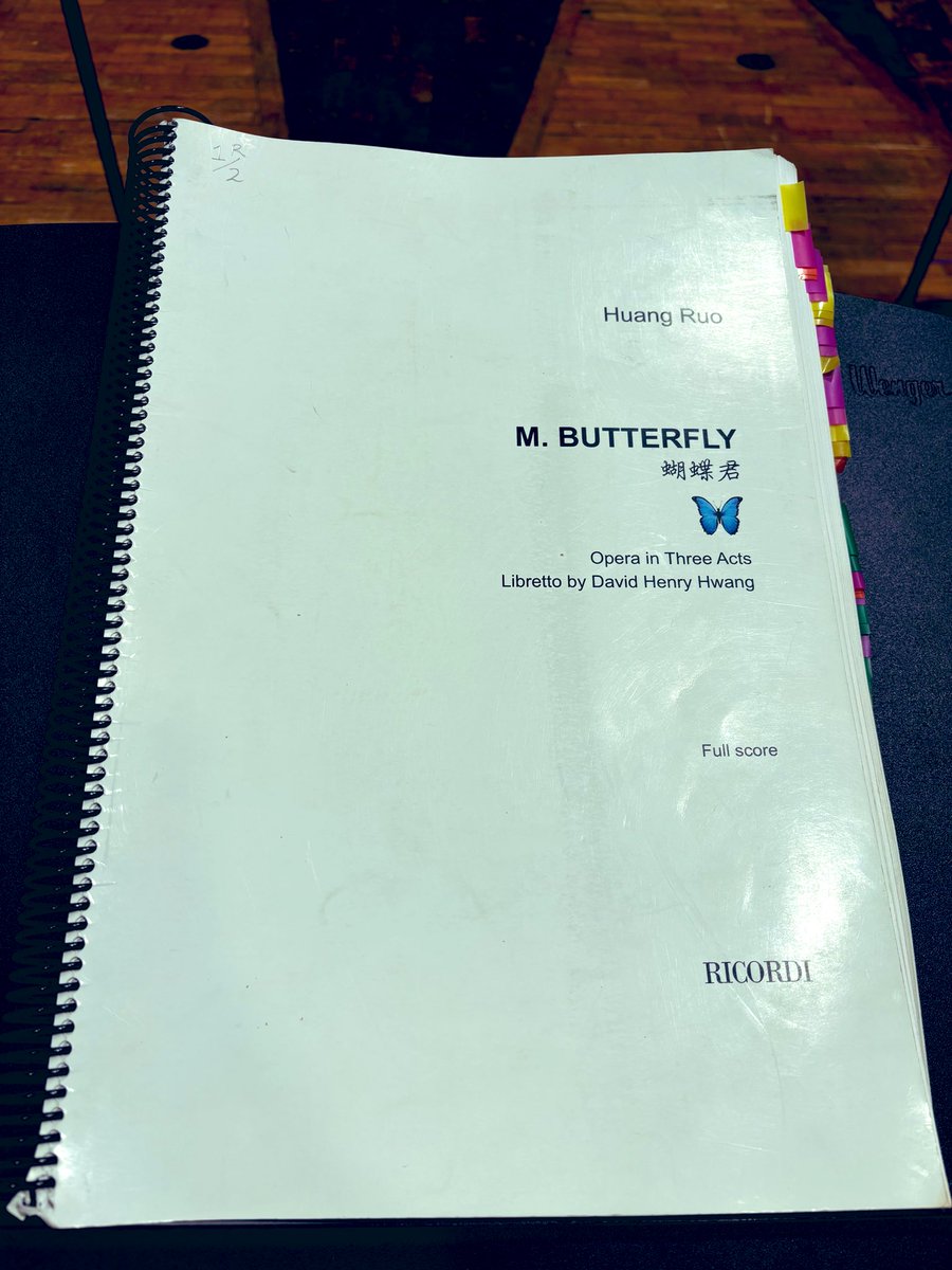 Huang Ruo (@ruohuang) on Twitter photo After our world premiere at <a href="/santafeopera/">Santa Fe Opera 🌈⚡️🌵 open-air opera #SantaFeOpera</a> in 2024, amazing to bring back the gang to sing #MButterflyOpera again for the UK premiere at <a href="/BarbicanCentre/">Barbican Centre</a> w/ <a href="/BBCSO/">BBC Symphony Orchestra & Chorus</a> <a href="/BBCSingers/">BBC Singers</a> on 10/25
barbican.org.uk/whats-on/2024/…
<a href="/DavidHenryHwang/">David Henry Hwang</a> <a href="/kangminjkim/">Kangmin Justin Kim</a> <a href="/markstonesinger/">🄼🄰🅁🄺 🅂🅃🄾🄽🄴</a> <a href="/BarronFleur/">Fleur Barron</a> #carolynkuan After our world premiere at <a href="/santafeopera/">Santa Fe Opera 🌈⚡️🌵 open-air opera #SantaFeOpera</a> in 2024, amazing to bring back the gang to sing #MButterflyOpera again for the UK premiere at <a href="/BarbicanCentre/">Barbican Centre</a> w/ <a href="/BBCSO/">BBC Symphony Orchestra & Chorus</a> <a href="/BBCSingers/">BBC Singers</a> on 10/25
barbican.org.uk/whats-on/2024/…
<a href="/DavidHenryHwang/">David Henry Hwang</a> <a href="/kangminjkim/">Kangmin Justin Kim</a> <a href="/markstonesinger/">🄼🄰🅁🄺 🅂🅃🄾🄽🄴</a> <a href="/BarronFleur/">Fleur Barron</a> #carolynkuan