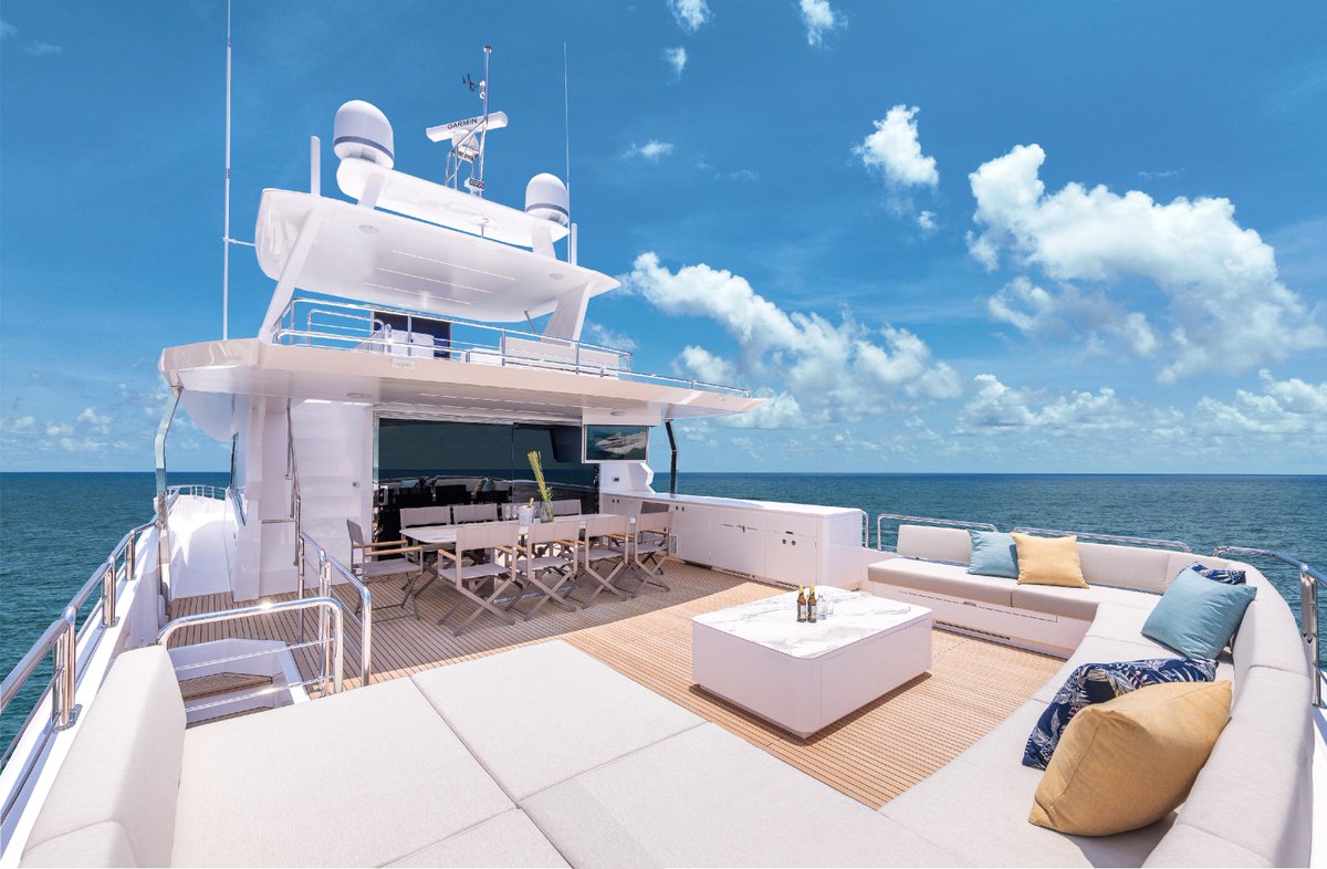 HorizonYachtUSA's tweet photo. Built with passion and precision, the FD100-911 showcases the innovation and elegance that Horizon Yachts is known for. Step aboard at FLIBS and experience the difference.
#FLIBS2024 #HorizonYachts #FD100 https://t.co/ANczuflIfj