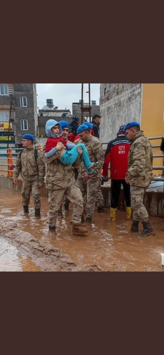 Vatan için şehit düşendir
Arkada bir ömür gözü yaşlı anne , baba, eş , yavru bırakandır
37 yıldır SÖZLEŞME ile mücadele edendir
Kısacası GÖRÜLMEYEN KAHRAMANLARDIR

Uzman Çavuşlar özlük haklarının düzeltilmesini bekliyor.
#UzmanÇavuş 
<a href="/alitilkici38/">Ali Tilkici 🇹🇷</a>