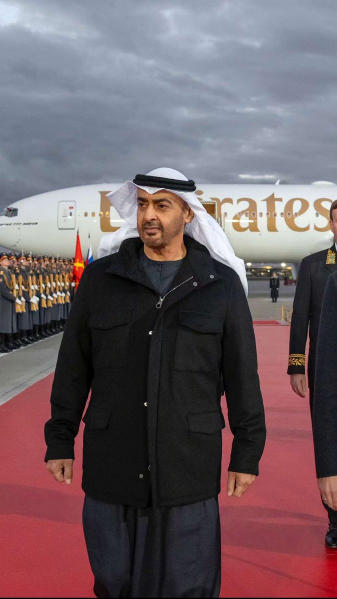 الهيبة والفخر والكرامة في شخصه الكريم🇦🇪 🇦🇪 

#محمد_بن_زايد_في_روسيا 🇷🇺