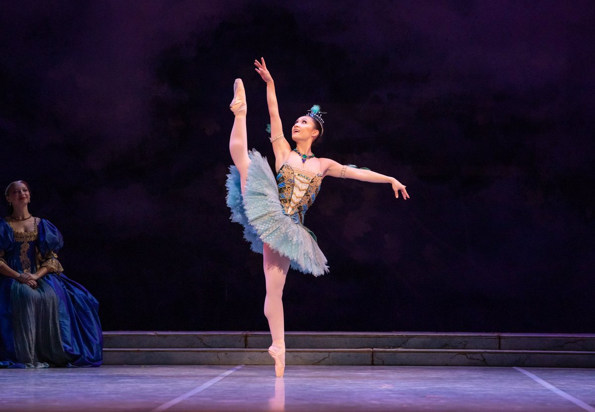 Today we're wishing company dancer Isabella Phillips Lynch a very Happy Birthday! 🎂🥳

Photo of Isabella as Princess Florine in THE SLEEPING BEAUTY

📷 Anne Marie Bloodgood

#balletaustin #isabellaphillipslynch #BalletAustinBirthdays #ballerina