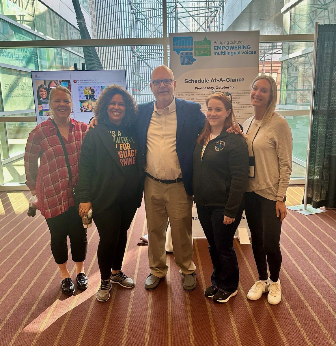 Had to seize the chance to snap a photo with Tim Boals when we saw him!! 😁✨ #WIDA2024 <a href="/WIDA_UW/">WIDA™</a>