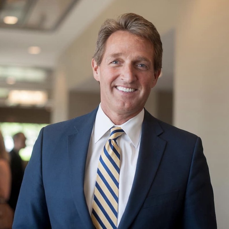 DisavowTrump20's tweet image. 🚨BREAKING: Former Republican U.S. Senator Jeff Flake has endorsed Kamala Harris for President.

RETWEET to thank Flake for putting country over party!