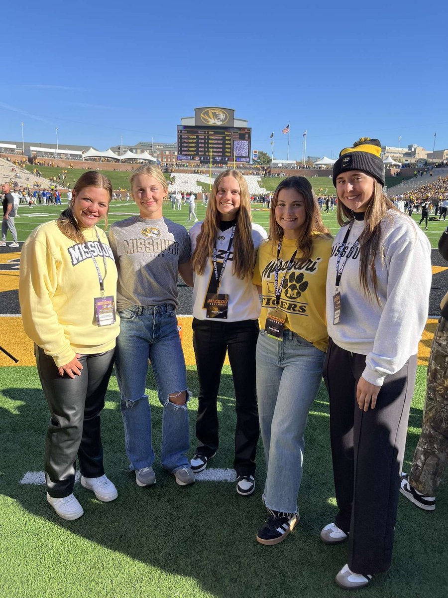Avery Adcock (@averya2025) on Twitter photo I had a great weekend at my future home with my future teammates 🐯 love this place and these people so much!! Can’t wait for the next 4 #MIZ <a href="/CoachLarissaA/">Larissa Anderson</a> <a href="/J_Cottrill_/">Jeff Cottrill</a> <a href="/coachMarino11/">Sara Marino</a> <a href="/CoachBella42/">Bella Norton</a> <a href="/TMojo2025/">TennesseMojo2025-Gregory</a> I had a great weekend at my future home with my future teammates 🐯 love this place and these people so much!! Can’t wait for the next 4 #MIZ <a href="/CoachLarissaA/">Larissa Anderson</a> <a href="/J_Cottrill_/">Jeff Cottrill</a> <a href="/coachMarino11/">Sara Marino</a> <a href="/CoachBella42/">Bella Norton</a> <a href="/TMojo2025/">TennesseMojo2025-Gregory</a>