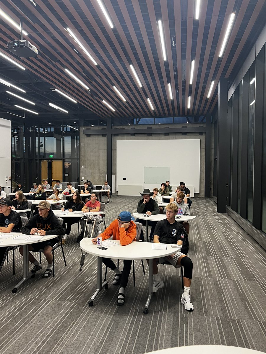 SCC_wrestling's tweet photo. Week 3 of mindset training.  Strategic thoughts, warm ups and pre match jitters. https://t.co/Fft8T8TjuY
