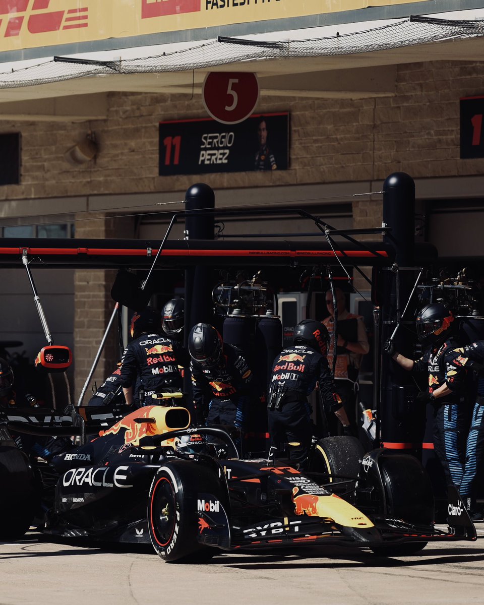 SChecoPerez's tweet image. Not the weekend we expected. Now let’s move into Mexico and put everything together, thanks to all the fans that once again made me feel like at home. 
Nos vemos en unos días 💪👍 🇲🇽

No fue el fin de semana que esperábamos. Ahora vamos a México y a juntar todas las piezas,…