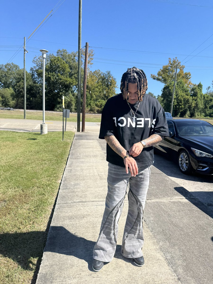 RodneyTv_'s tweet photo. I know how it feel to lose it all, Because I lost too much https://t.co/URWeOoANQX