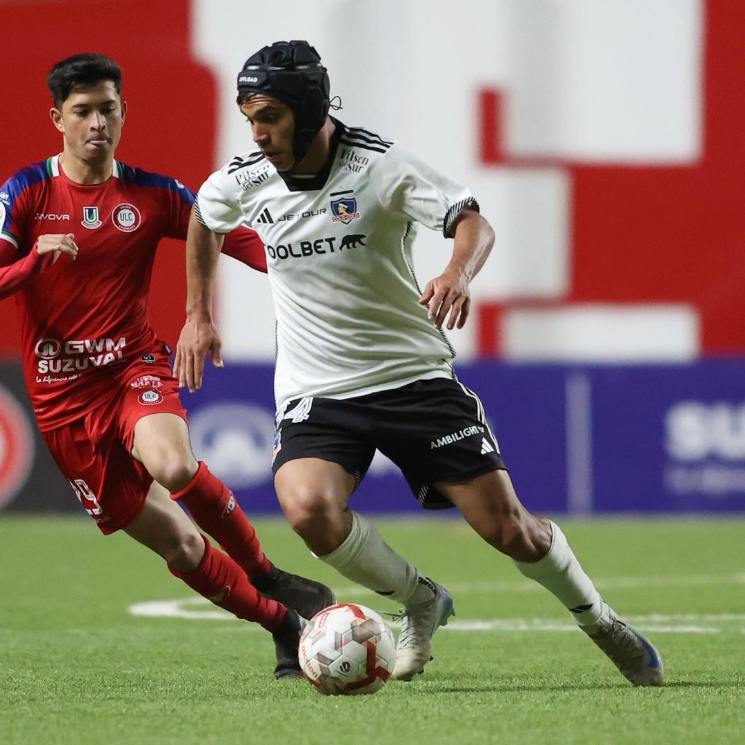 VIXOCOLOCOLO's tweet photo. hace tres días Ise mi debut en el @CampeonatoCL  Y LA VERDAD ES QUE GANAMOS COMO GUERREROS MAPUCHES. VAMOS COLO COLO🖤🤍🤟 https://t.co/c8zcm6lsdu