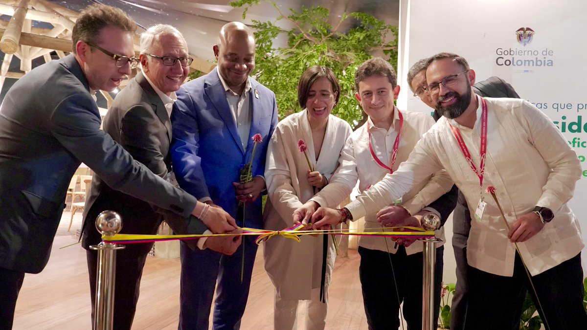 ¡Inauguramos el Pabellón Colombia de la #COP16! Junto al gabinete ministerial, abrimos las puertas de la casa de 🇨🇴 en esta cumbre de biodiversidad, donde se realizarán cerca de 120 eventos para la discusión profunda sobre el cuidado de la naturaleza de nuestro país.

Un espacio
