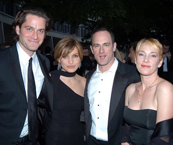 bensonscully's tweet photo. in the clerb, we all fam https://t.co/rrHadFPxnh