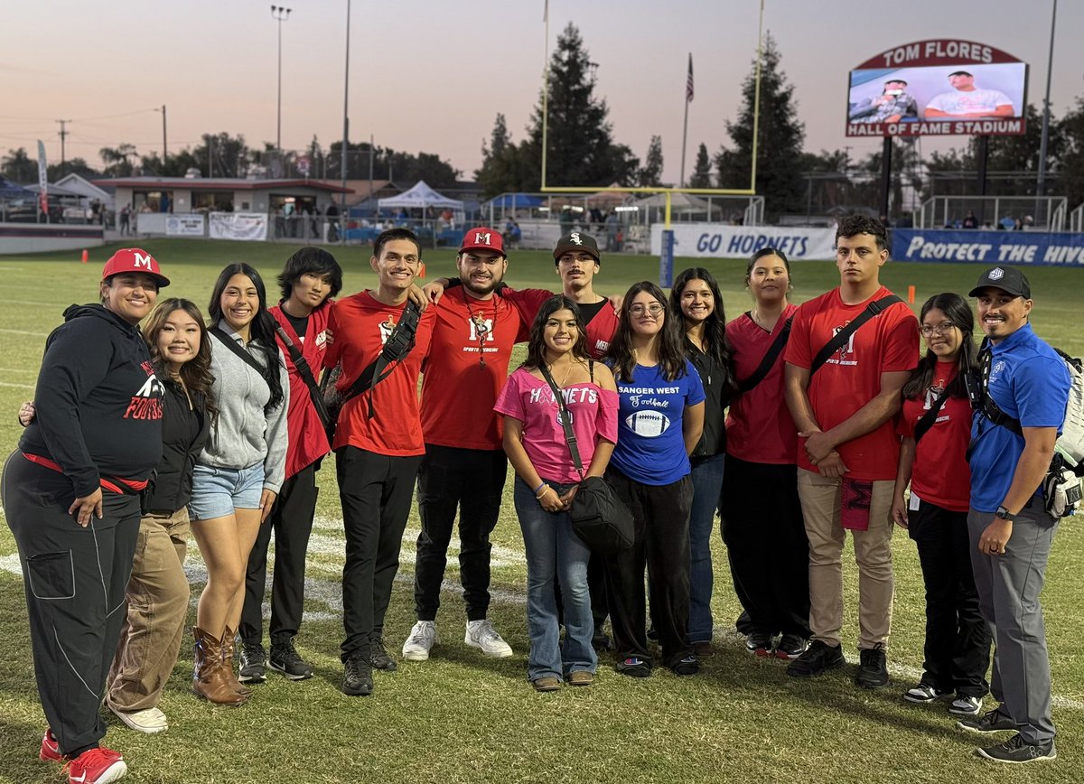 Suzy Ghattas MAT,ATC,CSCS 🦅 (@suzygatc) on Twitter photo Week 9 McLane Sports Med Crew with the Sanger West Crew. #wegotyourback <a href="/mclaneathletics/">McLane Athletics</a> <a href="/mclanehigh/">McLane Highlanders</a> <a href="/FresnoStateATP/">Fresno State: Athletic Training Education</a> Week 9 McLane Sports Med Crew with the Sanger West Crew. #wegotyourback <a href="/mclaneathletics/">McLane Athletics</a> <a href="/mclanehigh/">McLane Highlanders</a> <a href="/FresnoStateATP/">Fresno State: Athletic Training Education</a>
