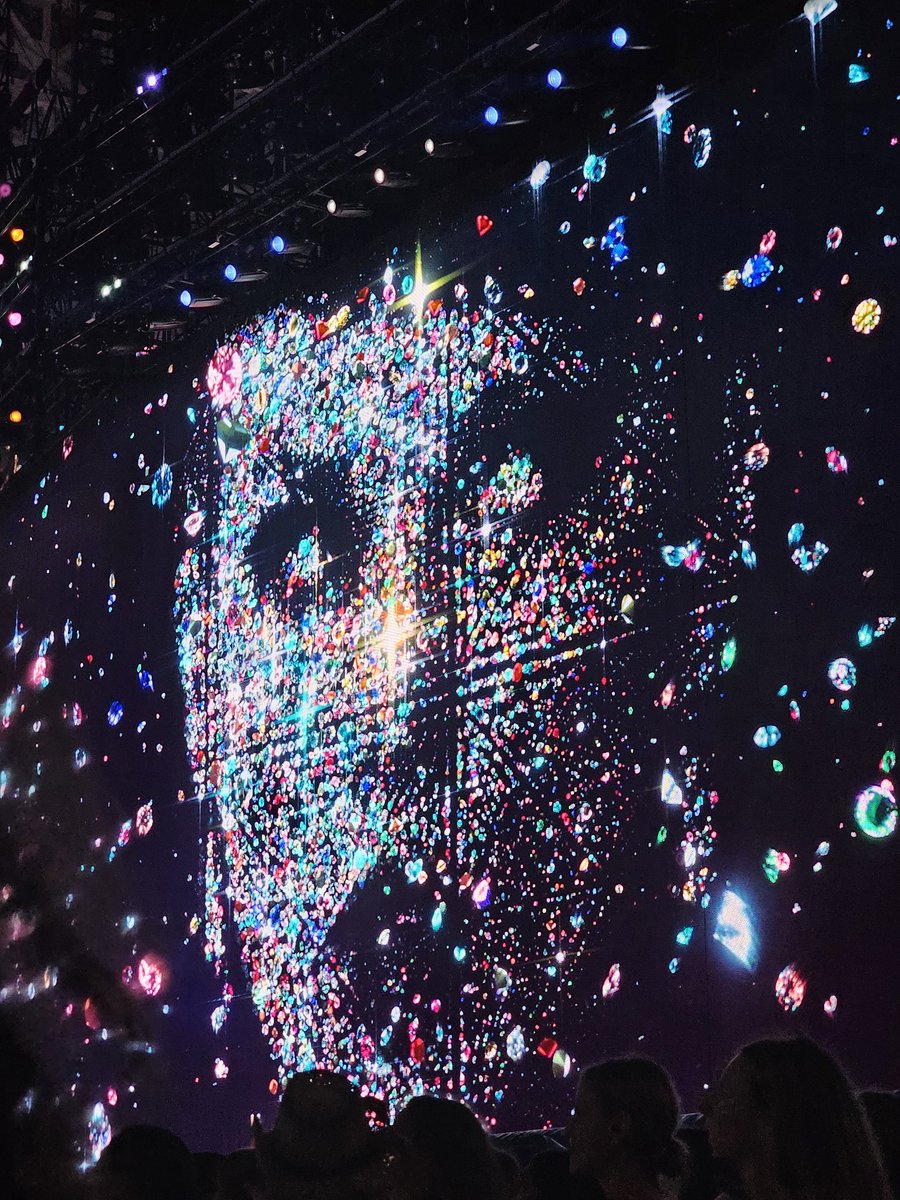 💎 #Bejeweled <a href="/taylorswift13/">Taylor Swift</a> <a href="/HardRockStadium/">Hard Rock Stadium</a> #MiamiTSTheErasTour