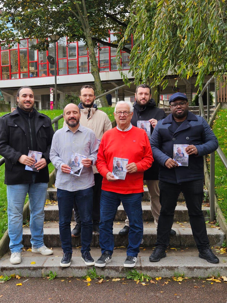 Dimanche à <a href="/Rosny_sous_Bois/">Rosny-sous-Bois</a>, pour les 3 ans de <a href="/HorizonsLeParti/">Horizons</a>, un tractage a été réalisé par nos militants ! Merci à tous pour votre mobilisation et votre énergie. Continuons d'avancer ensemble! #Rosnysousbois #Tractage #Engagement #Anniversaire #Action
#horizons93