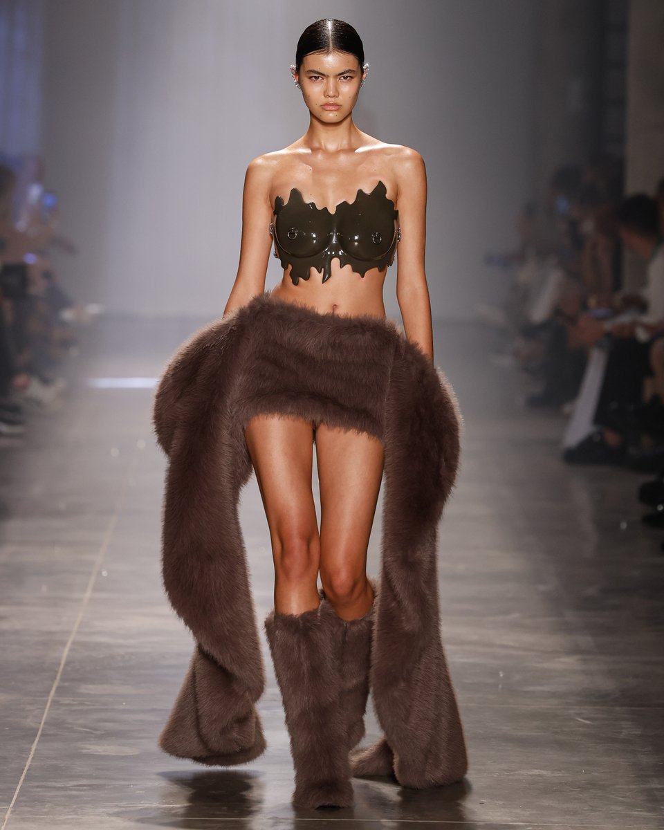 brarchives's tweet photo. spfw n58: artemisi https://t.co/BYcEtCndxZ