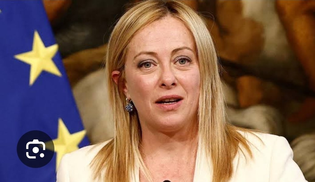 Bu Devran'ın küçüklüğünü oynayan çocuk,İtalya başbakanı Meloni'ye çok benziyor...Sanki Meloni'nin oğlu gibi...
#Deha