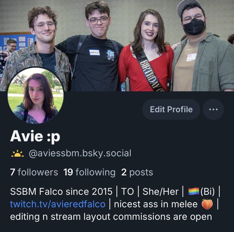 Avie tweet media
