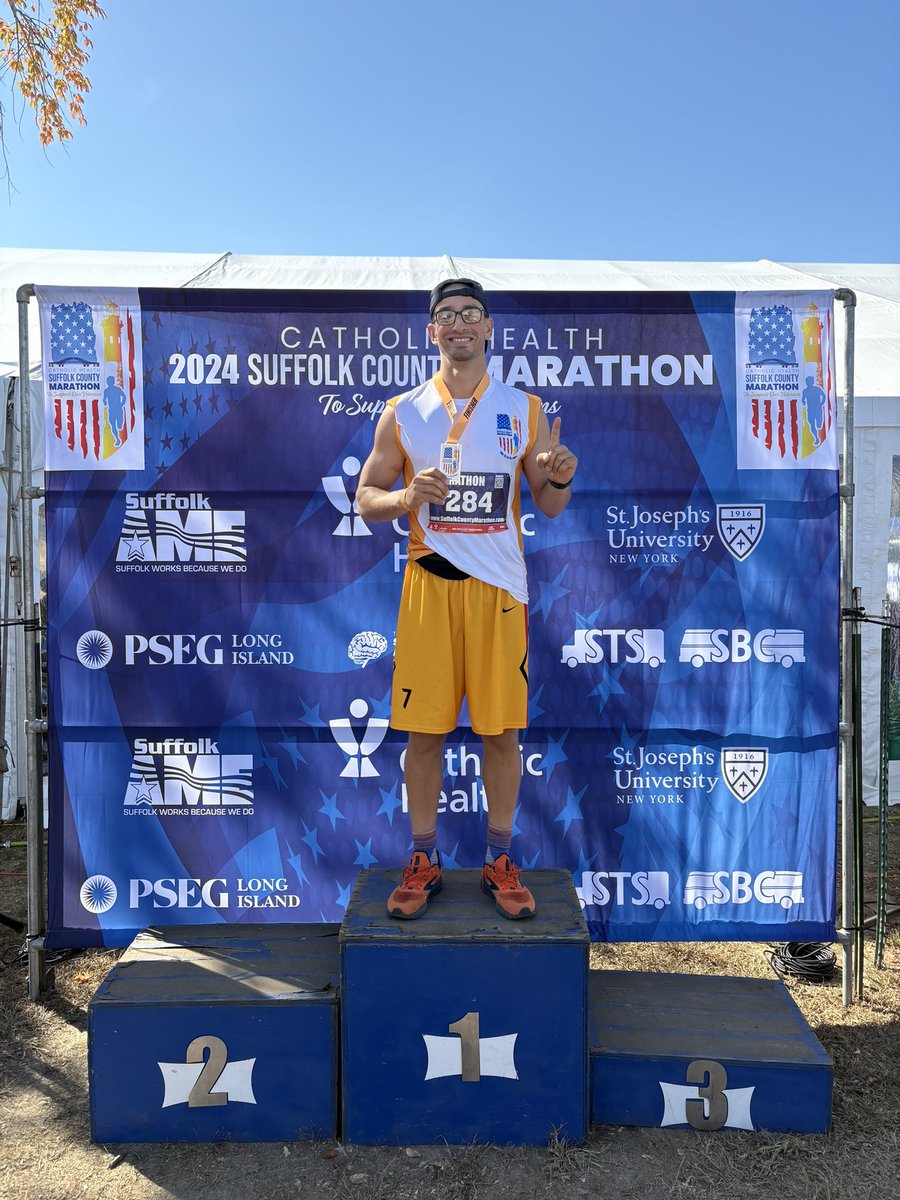 Ultra Proud of my Son <a href="/Nick_Paquette/">Nick Paquette</a> for completing his first Marathon. 7 yr Leukemia Survivor 💪🏼👏❤️🎗️⛳️🏀🇺🇸🤙🏼🏆 #respect
#Leukemia #turfnet #Gcsaa #Ligcsa #golf #fuckcancer #LetsGoCeltics #NPHawks #indianhillscc