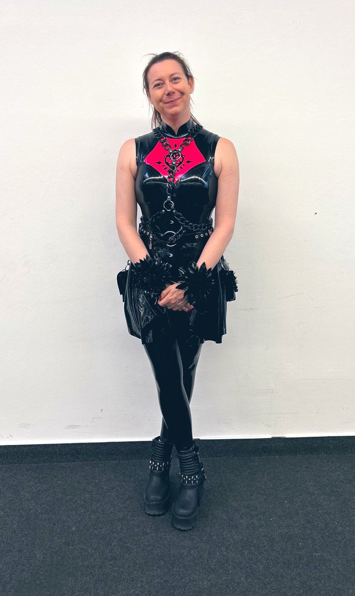<a href="/BoFeWoMesse/">BoFeWo</a> day 3
Shopping day, a relaxed outfit for the day to buy new Latex clothes.

Picture: einhornbusi
Outfit: <a href="/inner9/">Inner Sanctum Latex</a>
Bracelet: epic_couture
Accessories: glanzglueck
Model: <a href="/Mysti_Luna/">Mysti</a>

#dress #latexluna #latexlegging #bofewo #killstar #rubberdress #rubber #latexgirl