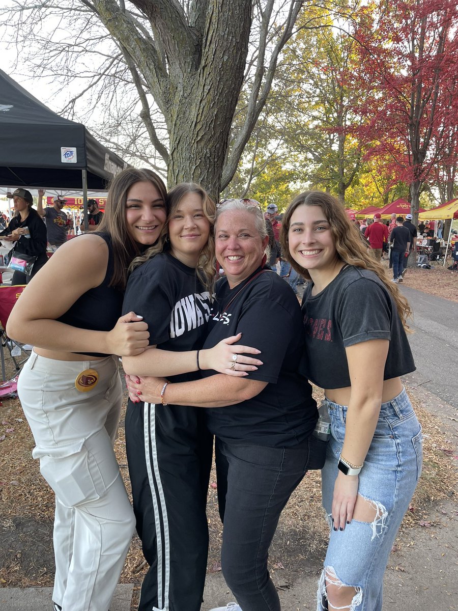 RENTSCNL's tweet photo. An amazing weekend in Ames! My heart is full!❤️Oh…And What A Game! 7-0!🖤@mrentschler7 https://t.co/PKrq5up5SJ