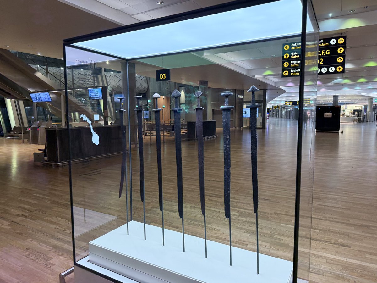 Derek Rook tweet media