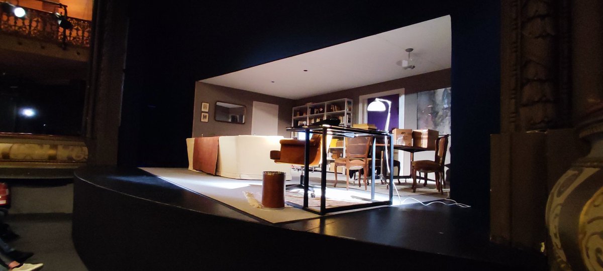 Jomaorcas's tweet photo. L'ADVERSARI.TEATRE ROMEA. Magnífica interpretació de CARLES MARTÍNEZ i PERE ARQUILLUÉ dirigits per JULIO MANRIQUE en una obra basada en el llibre de E. CARRÈRE L'Adversaire(2.000) que relata fets reals.
@Teatre_Romea
#cultura #teatre #BarcelonaCultura #ArtsEscèniques #Focus #bcn https://t.co/2JD56vrwW8